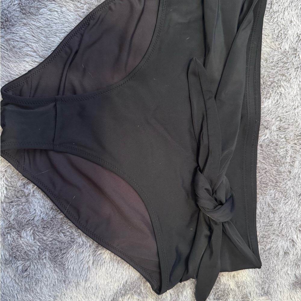 Kiava Mid rise front tie bikini bottoms